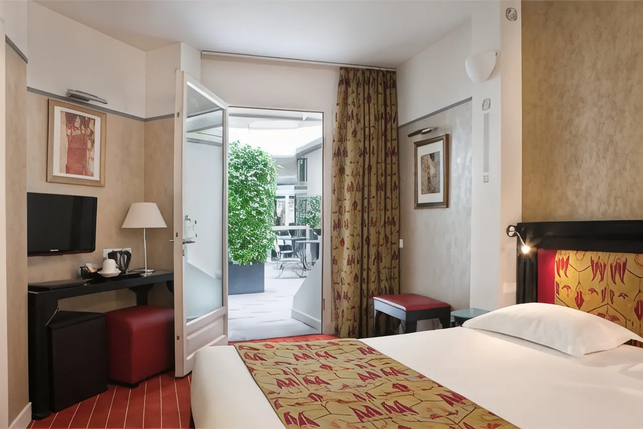 Hotel Eiffel Seine (27)