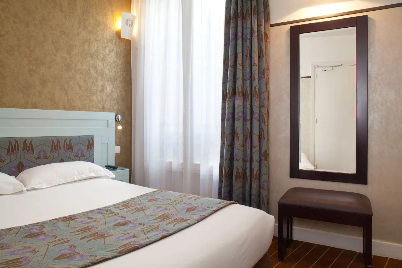 Hotel Eiffel Seine (33)
