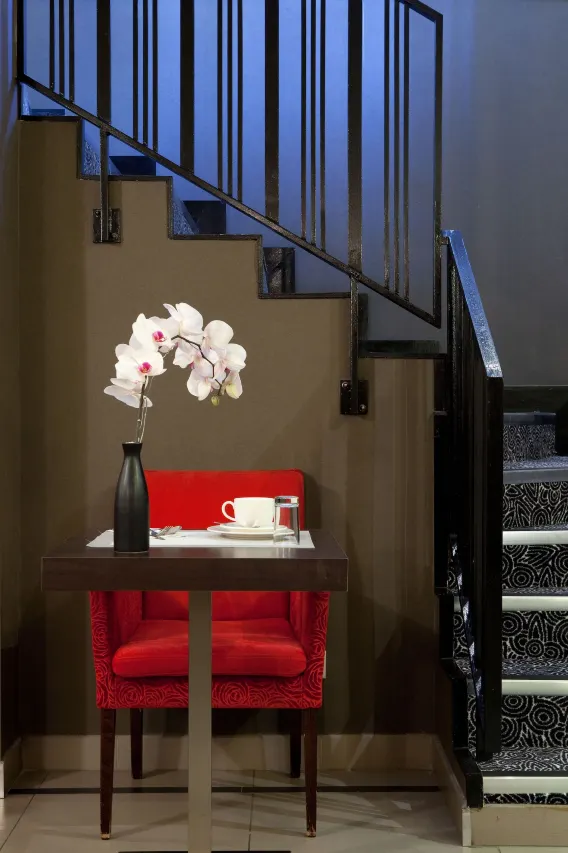 Hotel Eiffel Seine (7)